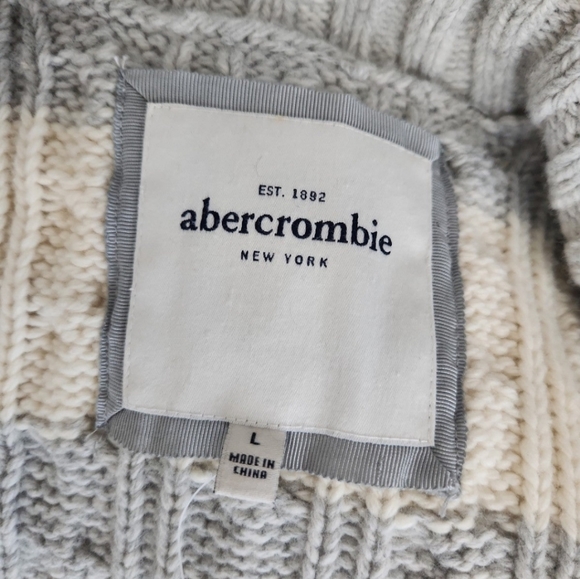 Abercrombie and Fitch knit cardigan - Picture 6 of 6